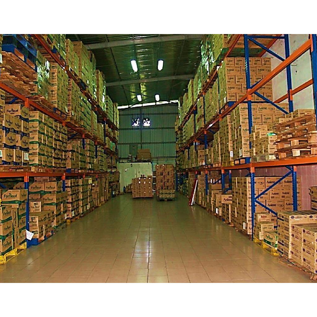 SELECTIVE PALLET RACKING